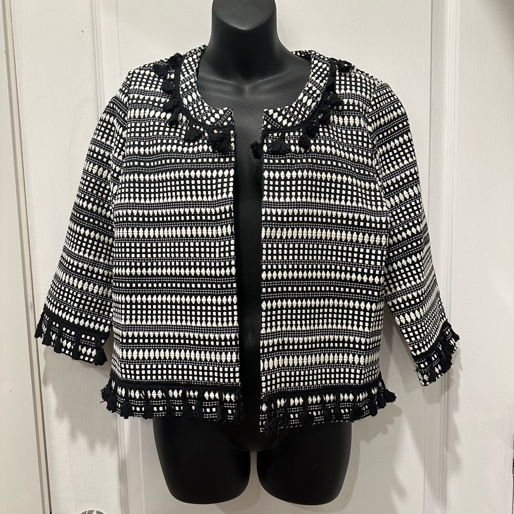 Boho Black and White Woven Open front 3/4 sleeve jacket with Tassel fringe M